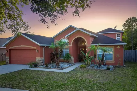 6610 Brighton Park Dr, Apollo Beach, FL 33572