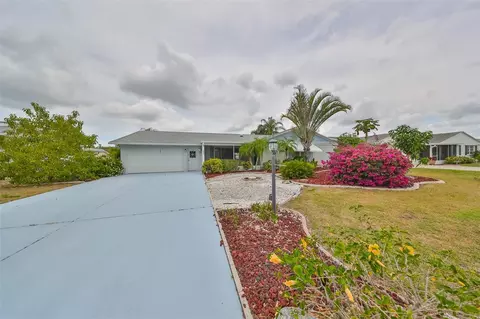 1611 Vincennes Dr, Sun City Center, FL 33573
