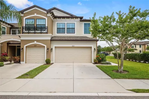 11427 Crowned Sparrow Ln, Tampa, FL 33626