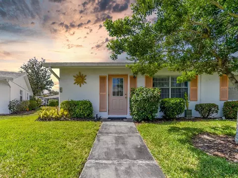 1902 Andover St #209, Sun City Center, FL 33573