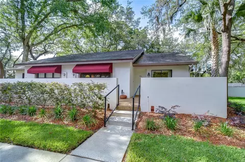 826 Oak Park Pl, Brandon, FL 33511