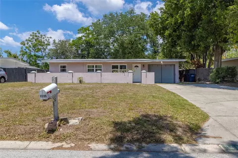8599 Narcissus Ave, Seminole, FL 33777
