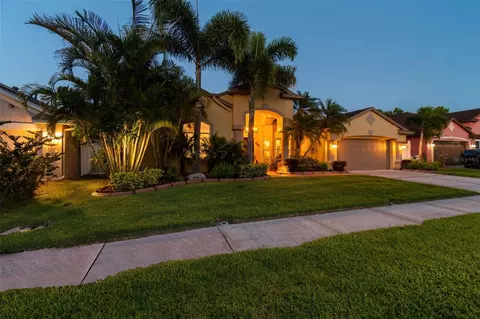 1720 Tangledvine Dr, Wesley Chapel, FL 33543