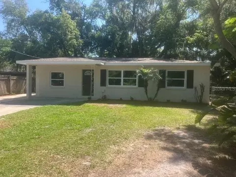 1108 N Palm Dr, Plant City, FL 33563