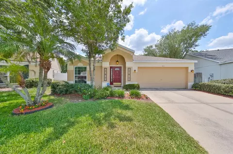 909 Summer Breeze Dr, Brandon, FL 33511