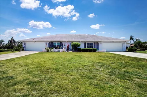 302 Green Manor Dr, Sun City Center, FL 33573