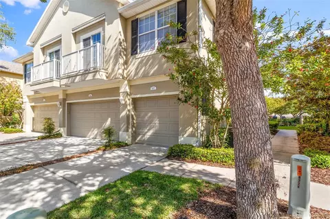 6717 Breezy Palm Dr, Riverview, FL 33578