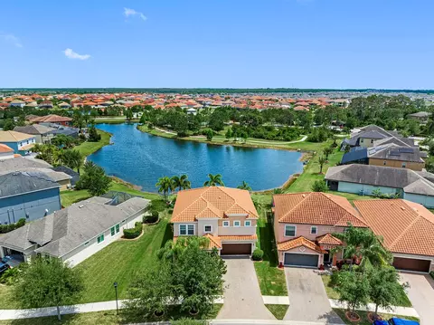 11857 Frost Aster Dr, Riverview, FL 33579
