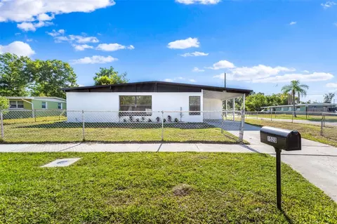 1520 Wishing Well Way, Tampa, FL 33619