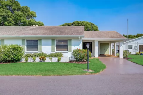 2316 Gainesborough Loop, Sun City Center, FL 33573