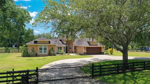 18413 30th St, Lutz, FL 33559