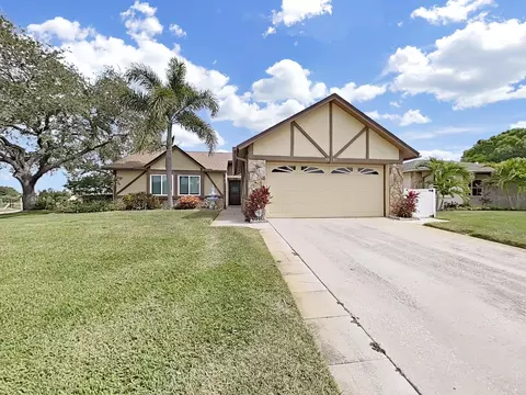 3885 108th Ave N, Clearwater, FL 33762