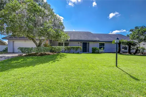 2208 Cherokee Trl, Valrico, FL 33594