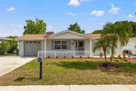 7041 King Arthur Dr, Port Richey, FL 34668