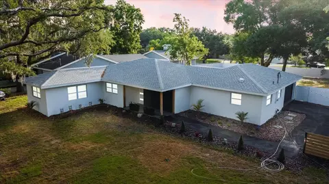 12003 Lake Ridge Rd, Tampa, FL 33618