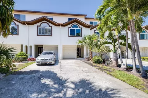 399 Madeira Cir, Saint Petersburg, FL 33715