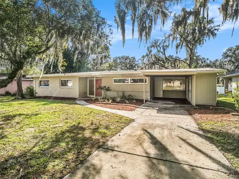 431 S Riverhills Dr, Temple Terrace, FL 33617