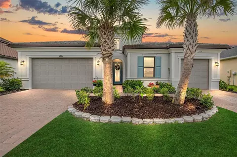 2010 Whitewillow Dr, Wesley Chapel, FL 33543
