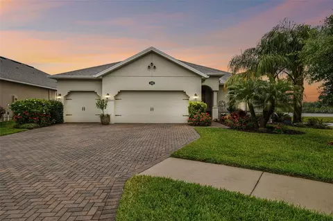 18100 Roseate Dr, Lutz, FL 33558