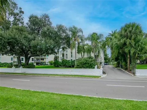 3325 Bayshore Blvd #B15, Tampa, FL 33629