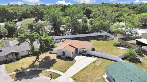 502 Avocado Dr, Seffner, FL 33584