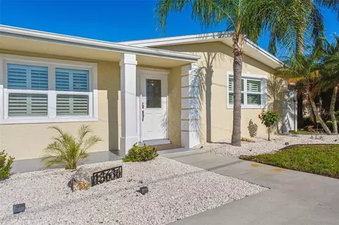 13636 Leslie Dr, Hudson, FL 34667