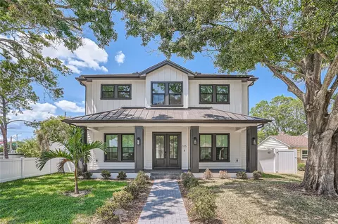 325 33rd Ave N, Saint Petersburg, FL 33704