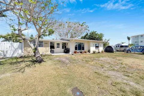 14087 W Parsley Dr, Madeira Beach, FL 33708