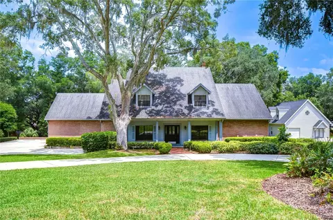 903 Oak Hollow Pl, Brandon, FL 33510