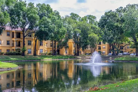 5614 Pinnacle Heights Cir #107, Tampa, FL 33624
