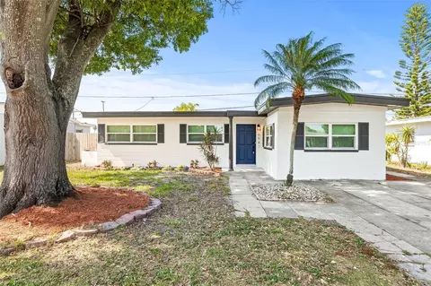 6541 44th Ave N, Kenneth City, FL 33709
