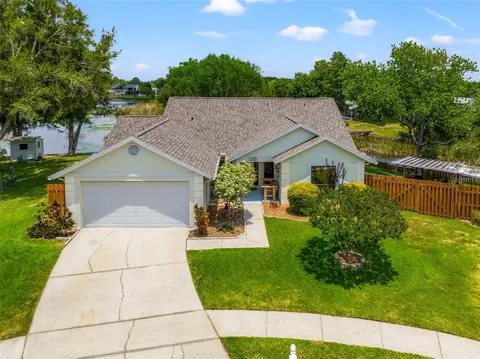 1747 Pintail Ct, Lutz, FL 33549