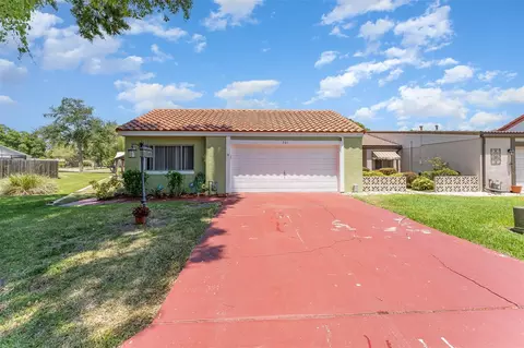 301 La Serena, Winter Haven, FL 33884