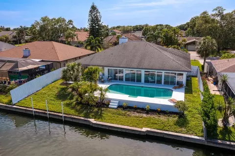 6105 Schooner Way, Tampa, FL 33615