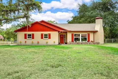 2511 Chateau Dr, Lutz, FL 33559