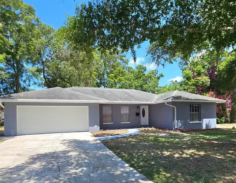 6808 Cresthill Ct, Tampa, FL 33615