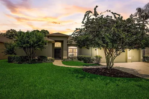 4708 Lina Ct, Valrico, FL 33596