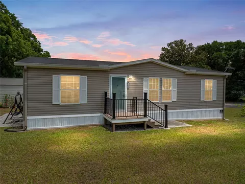 8626 Richland School Rd, Zephyrhills, FL 33540