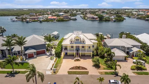 6507 Seabird Way, Apollo Beach, FL 33572