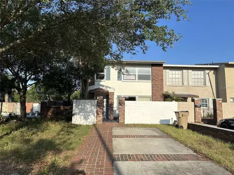 10008 N 52nd St, Temple Terrace, FL 33617