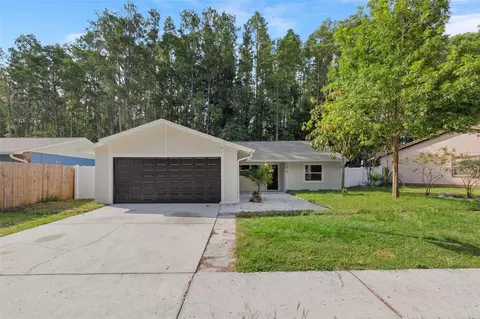 1218 Foxwood Dr, Lutz, FL 33549