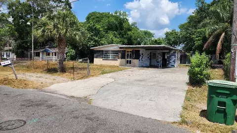 8405 N Tangerine Pl, Tampa, FL 33617
