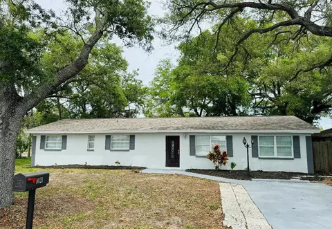 1021 Fairburn Ave, Clearwater, FL 33755
