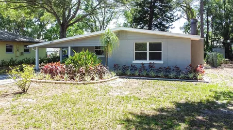 658 15th St NW, Largo, FL 33770