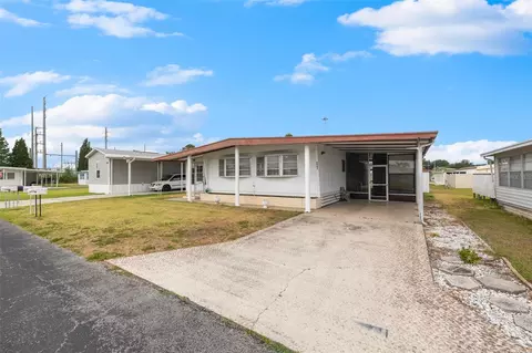 4547 Newcomb Ave, Zephyrhills, FL 33541