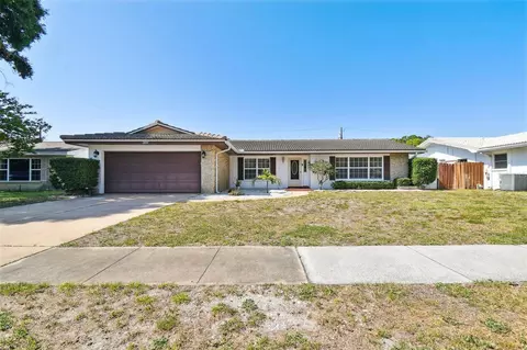 2444 Summerlin Dr, Clearwater, FL 33764