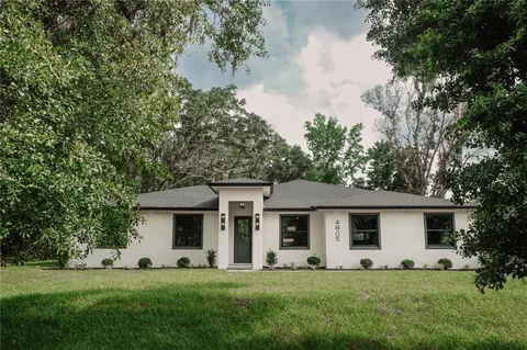 4805 W Knights Griffin Rd, Plant City, FL 33565