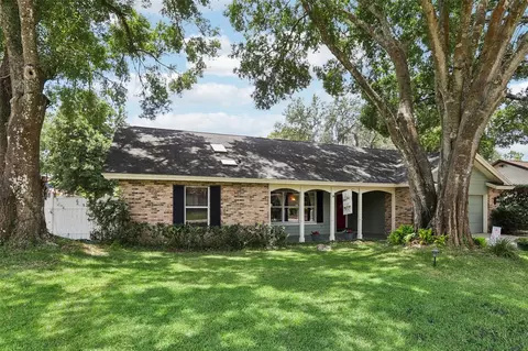 1313 Cambron Dr, Valrico, FL 33596