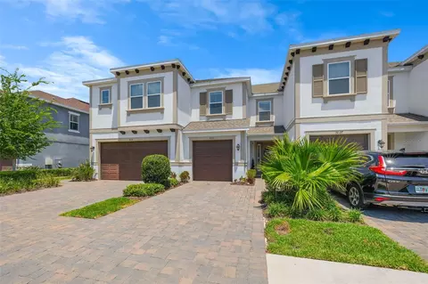 3229 Painted Blossom Ct, Lutz, FL 33558