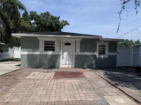 8105 N Newport Ave, Tampa, FL 33604